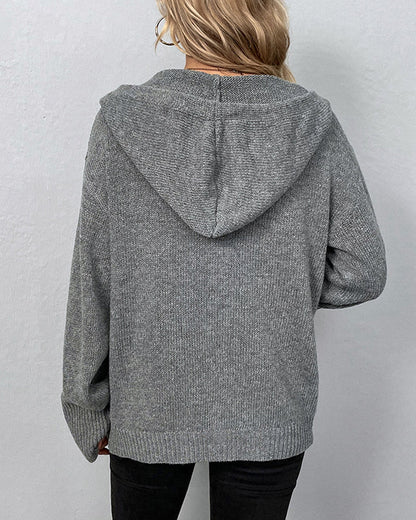 Earla - Cardigan with hood and buttons